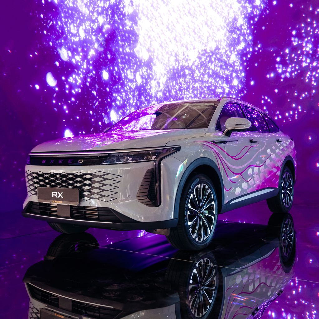 При поддержке EXEED в Москве прошла ярмарка современного искусства Cosmoscow